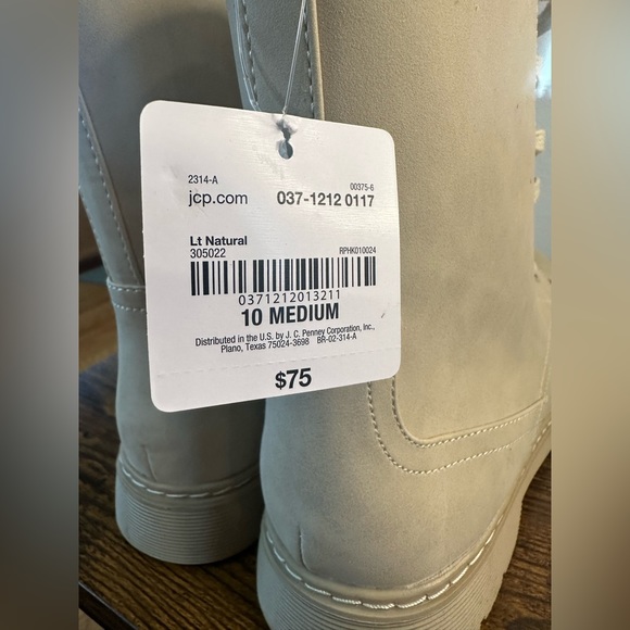 Arizona Womens Queen Block Heel Combat Boots NWT Size 10 and 9.5 - Picture 7 of 7